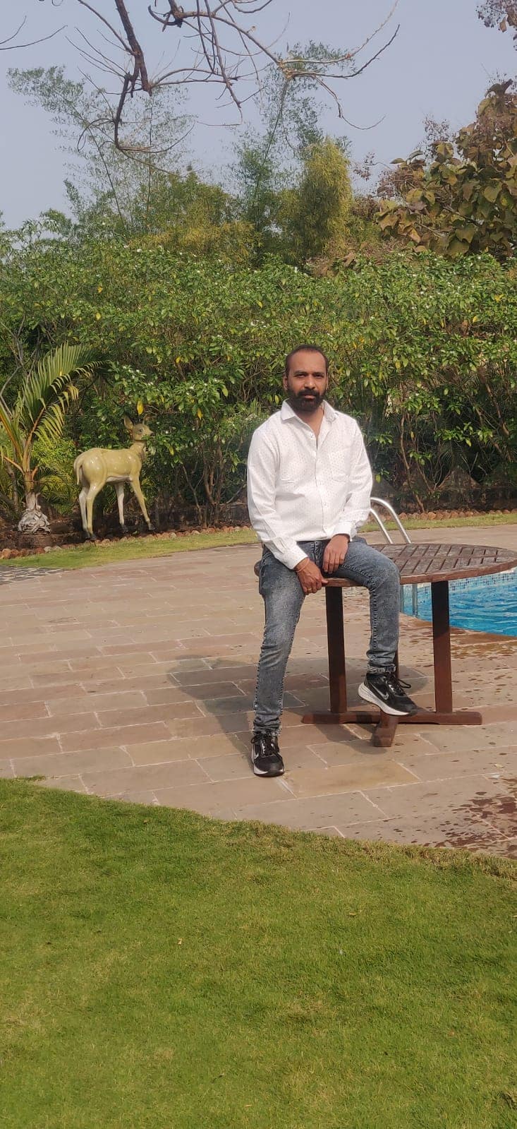 About Us 1 Yash Marketing Journal